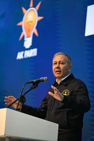 Ali Yerlikaya'dan Trafik Güvenliği ve Göçmen Açıklamaları