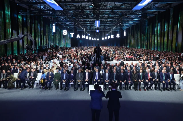 Cumhurbaşkanı Erdoğan'dan İstanbul'da Sanat Ziyareti