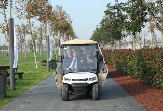 Cumhurbaşkanı Erdoğan'dan İstanbul'da Sanat Ziyareti