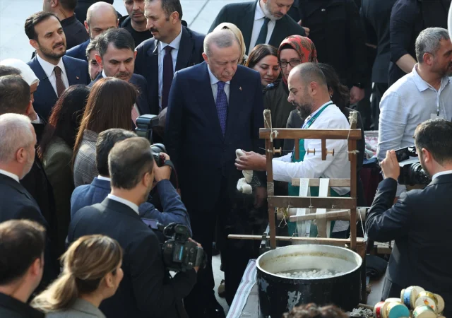 Cumhurbaşkanı Erdoğan'dan İstanbul'da Sanat Ziyareti