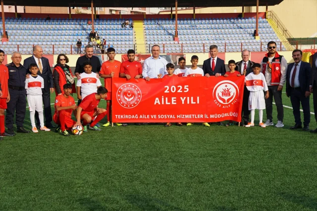 Tekirdağ'da Roman Gençler Futbolla Buluştu: Dostluk Maçı Heyecan Yarattı