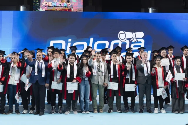 DENEYAP'ın Yeni Mezunları Geleceğin Mühendisleri Olacak