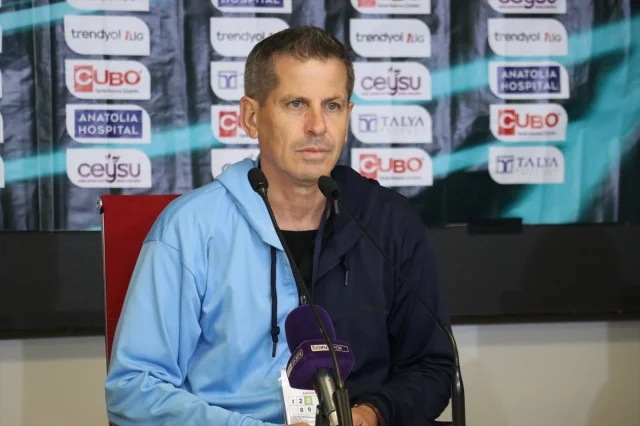 Serikspor Adana Demirspor'u 4-0 Yendi: Genç Oyuncuların Müth...