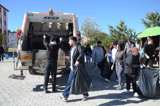Kars Sarıkamış'ta Öğrenciler Çevre Hareketi Başlattı