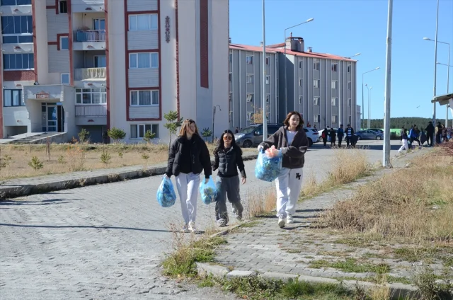 Kars Sarıkamış'ta Öğrenciler Çevre Hareketi Başlattı