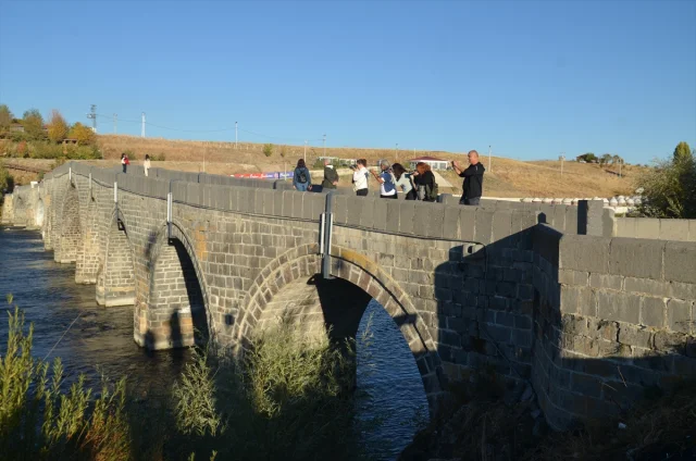 Fotoğraf Tutkunları Muş'ta Büyülendi: Sonbaharın Eşsiz Güzellikleri
