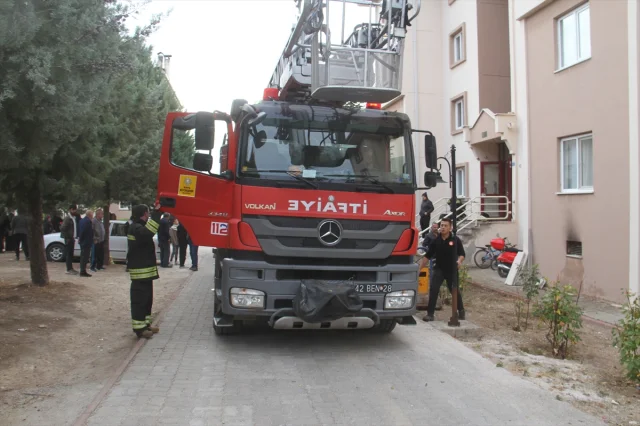 Konya'da Dört Katlı Binada Yangın: Mahsur Kalanlar Kurtarıldı