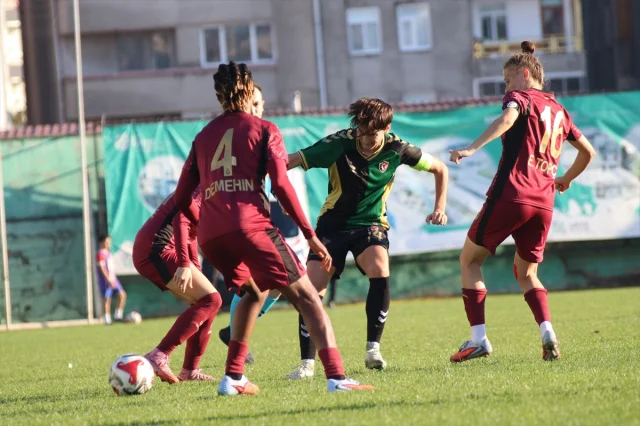Galatasaray Kadın Futbol Takımı Zorlu Deplasmandan Galibiyetle Döndü
