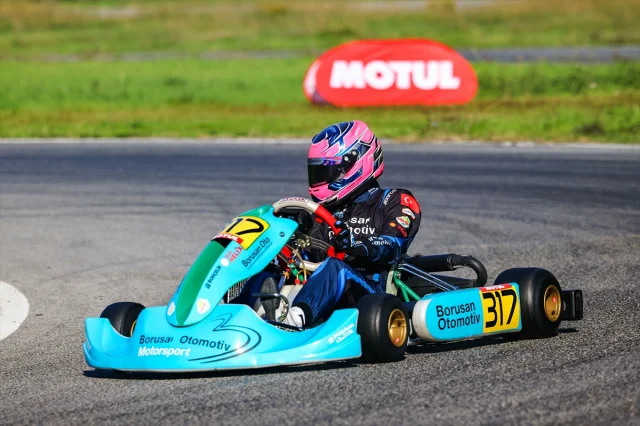 Türkiye Karting Şampiyonası'nda Heyecan Dorukta Kocaeli Yarışları Nefes Kesti