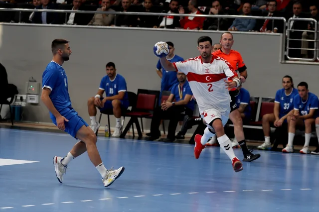 A Milli Hentbol Üçüncü Maçta Da Galip Geldi