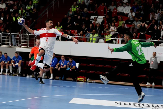 A Milli Hentbol Üçüncü Maçta Da Galip Geldi