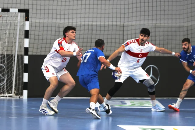A Milli Hentbol Üçüncü Maçta Da Galip Geldi