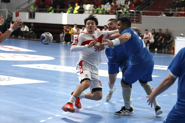 A Milli Hentbol Üçüncü Maçta Da Galip Geldi