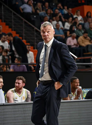 Basketbol Süper Ligi'nde Heyecan Dolu Maç: Fenerbahçe Beko Son Saniyede Galip