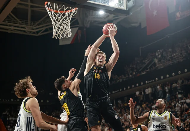 Basketbol Süper Ligi'nde Heyecan Dolu Maç: Fenerbahçe Beko Son Saniyede Galip