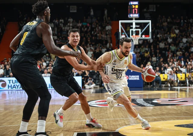 Basketbol Süper Ligi'nde Heyecan Dolu Maç: Fenerbahçe Beko Son Saniyede Galip