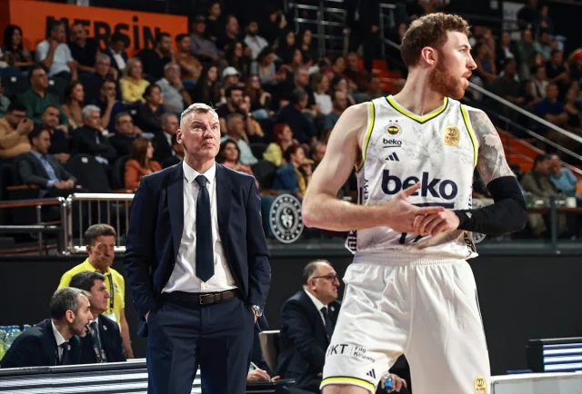 Basketbol Süper Ligi'nde Heyecan Dolu Maç: Fenerbahçe Beko Son Saniyede Galip