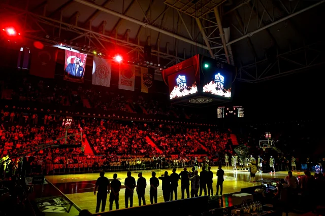 Basketbol Süper Ligi'nde Heyecan Dolu Maç: Fenerbahçe Beko Son Saniyede Galip