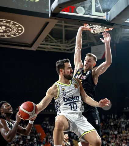 Basketbol Süper Ligi'nde Heyecan Dolu Maç: Fenerbahçe Beko Son Saniyede Galip