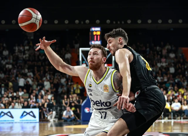 Basketbol Süper Ligi'nde Heyecan Dolu Maç: Fenerbahçe Beko Son Saniyede Galip