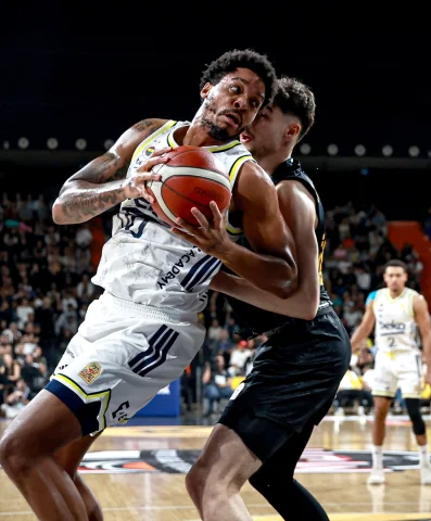 Basketbol Süper Ligi'nde Heyecan Dolu Maç: Fenerbahçe Beko Son Saniyede Galip