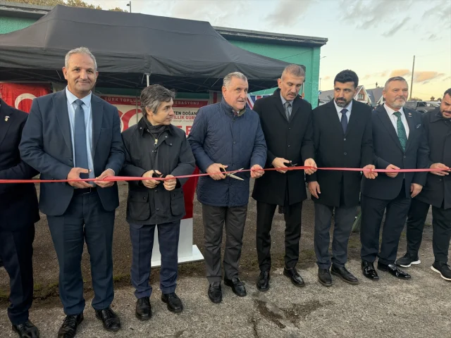 Bakan Bak Londra'daki Cumhuriyet Kupası finalinde futbolun gücüne vurgu yaptı