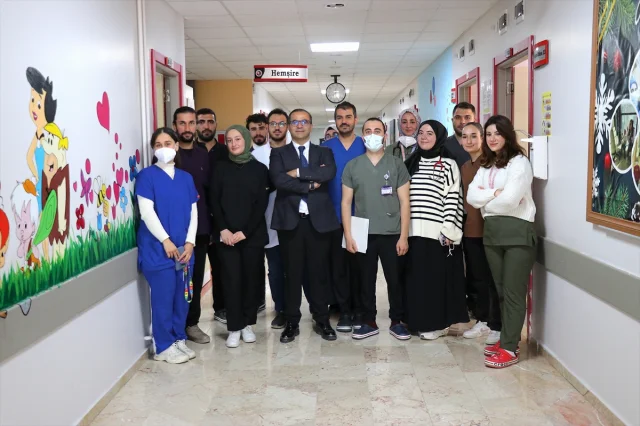 Minik Muhammed Hem Lösemiyle Hem Derslerle Mücadele Ediyor