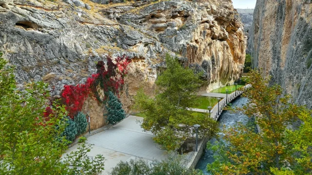 Tohma Kanyonu'nda Sonbaharın Büyüleyici Atmosferi