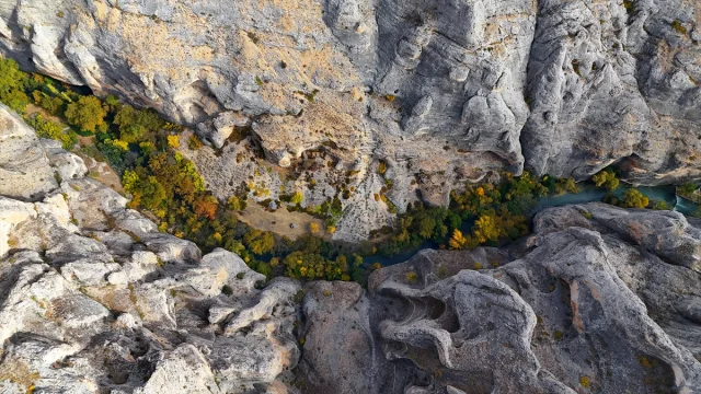 Tohma Kanyonu'nda Sonbaharın Büyüleyici Atmosferi