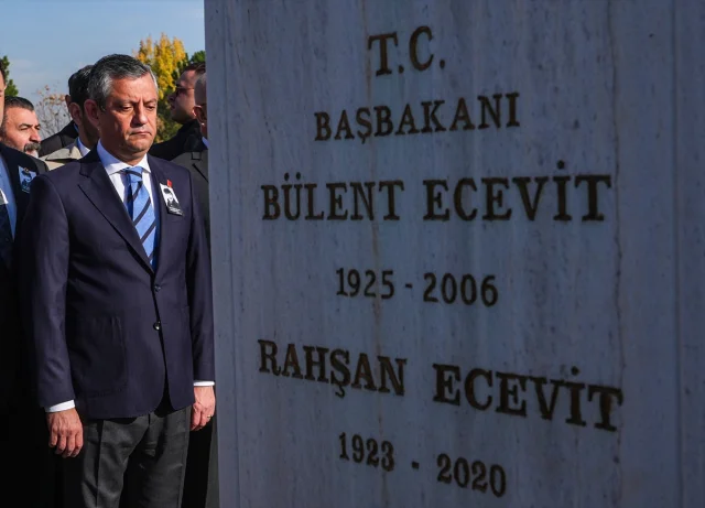 Özgür Özel'den Bülent Ecevit'in Azmini Hatırlatan Vefa Ziyareti