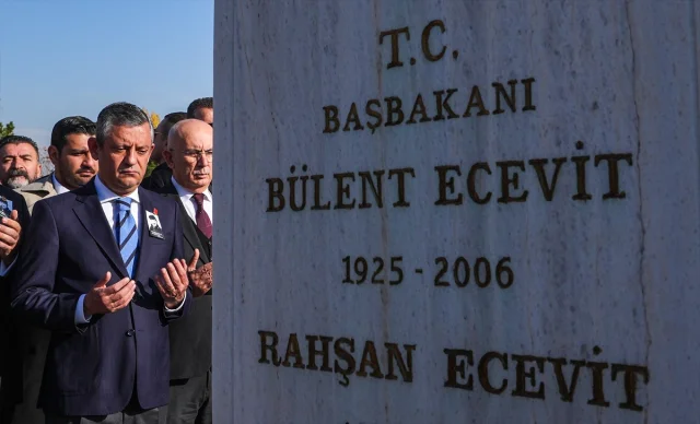Özgür Özel'den Bülent Ecevit'in Azmini Hatırlatan Vefa Ziyareti