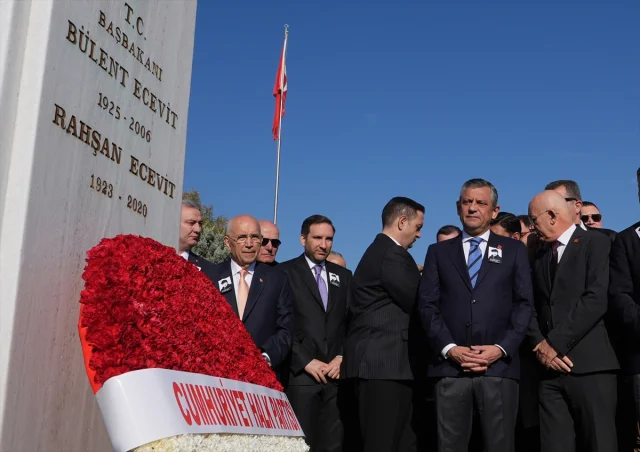 Özgür Özel'den Bülent Ecevit'in Azmini Hatırlatan Vefa Ziyareti