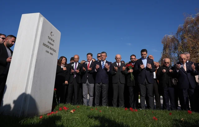 Özgür Özel'den Bülent Ecevit'in Azmini Hatırlatan Vefa Ziyareti