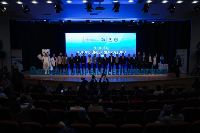 İzmir'de Kutup Bilimleri Heyecanı Başladı Karşılaşmalara Hazır Olun
