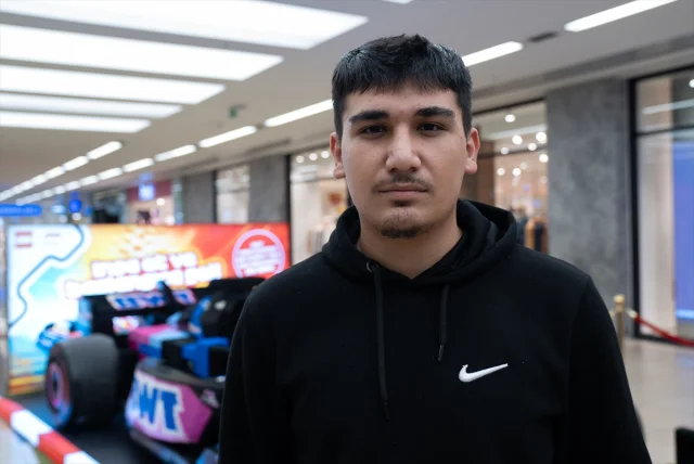 Devasa Lego Formula 1 Aracı Ankara'da Meraklılarını Bekliyor