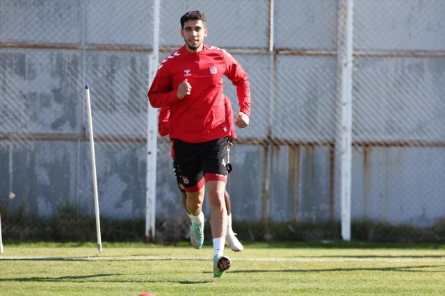Sivasspor'dan Heyecan Dolu Manisa FK Maçı Öncesi Yoğun Antrenman