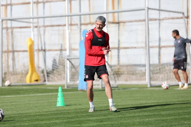 Sivasspor'dan Heyecan Dolu Manisa FK Maçı Öncesi Yoğun Antrenman