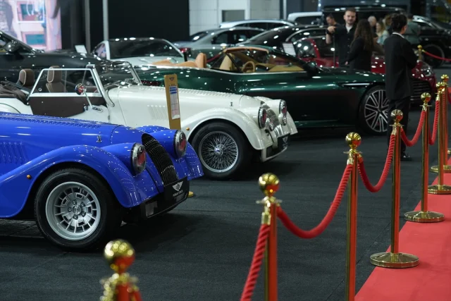 İzmir'de Motor Tutkunlarını Buluşturan Görkemli Fuar Başladı
