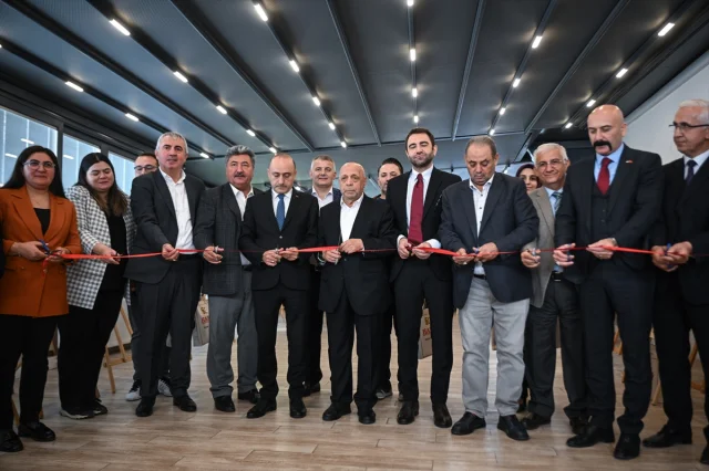 HAK-İŞ Başkanı Arslan'dan Çarpıcı Asgari Ücret Çağrısı