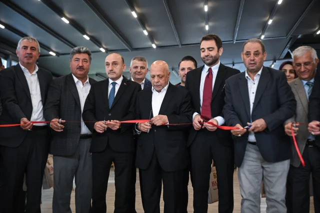 HAK-İŞ Başkanı Arslan'dan Çarpıcı Asgari Ücret Çağrısı