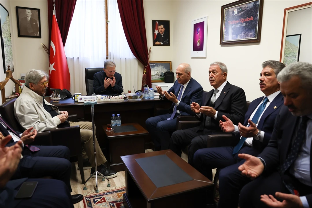 TBMM Başkanı Kurtulmuş'un Duygusal Taziye Ziyareti