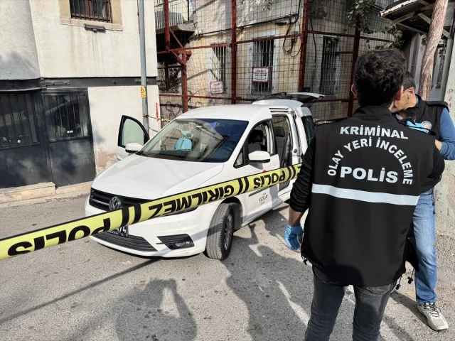 İzmir'de Trafikte Yol Vermeme Kavgası Kanlı Bitti