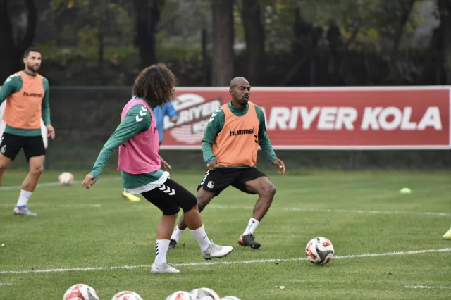 Sakaryaspor ile Serikspor'un Karşılaşması Öncesinde Heyecan Dorukta