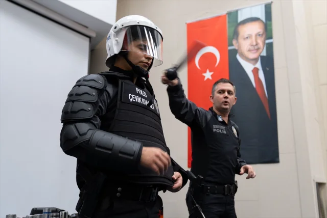 AA'nın Savaş Muhabirliği Eğitiminde Gazeteciler Gerçek Saha Koşullarına Hazırlanıyor