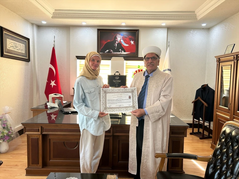 Polonyalı Gazetecinin Antalya'da İslam'a Yolculuğu