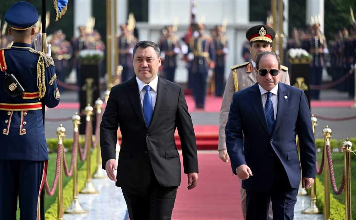 Kırgızistan'dan Mısır'a Tarihi Ziyaret