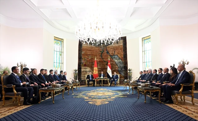 Kırgızistan'dan Mısır'a Tarihi Ziyaret