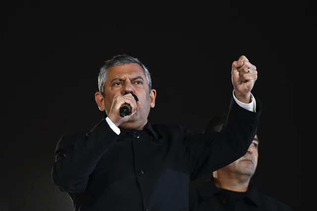 CHP Ümraniye Mitinginde Dikkat Çeken Açıklamalar
