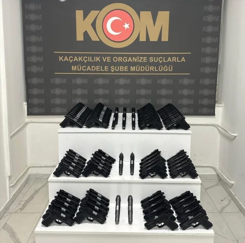 Adana'da Silah Kaçakçılığı Operasyonu: Detaylar ve Yakalananlar