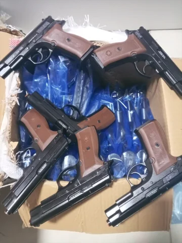 Adana'da Silah Kaçakçılığı Operasyonu: Detaylar ve Yakalananlar